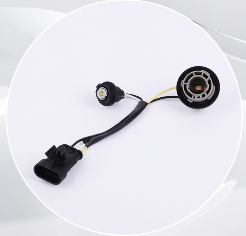Connecteur LED pour antibrouillard, feu de recul et feu de stop avec connecteur de commande de module