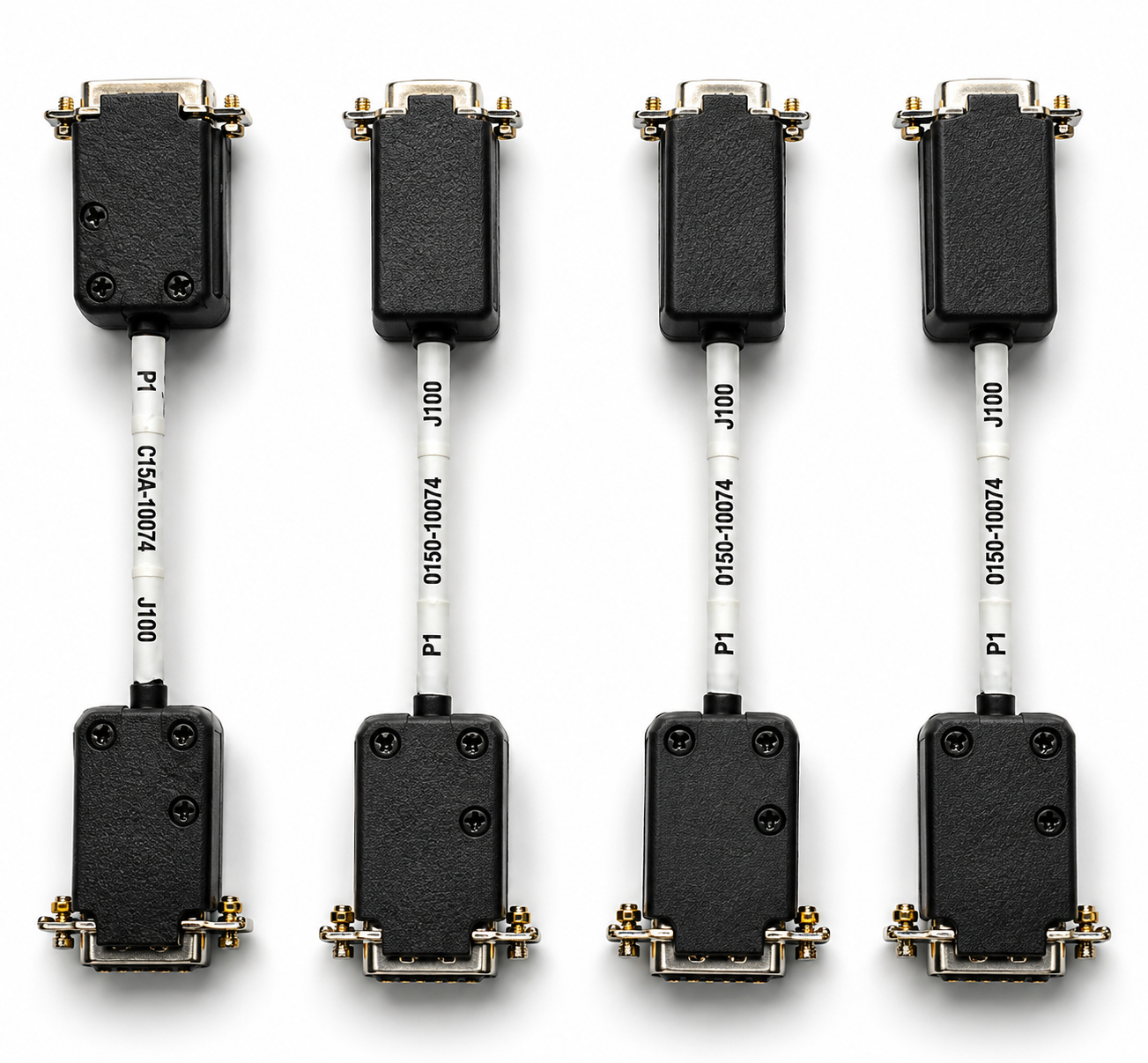 Câble adaptateur multi-équipement avec brochage croisé D-Sub et blindage mâle / femelle