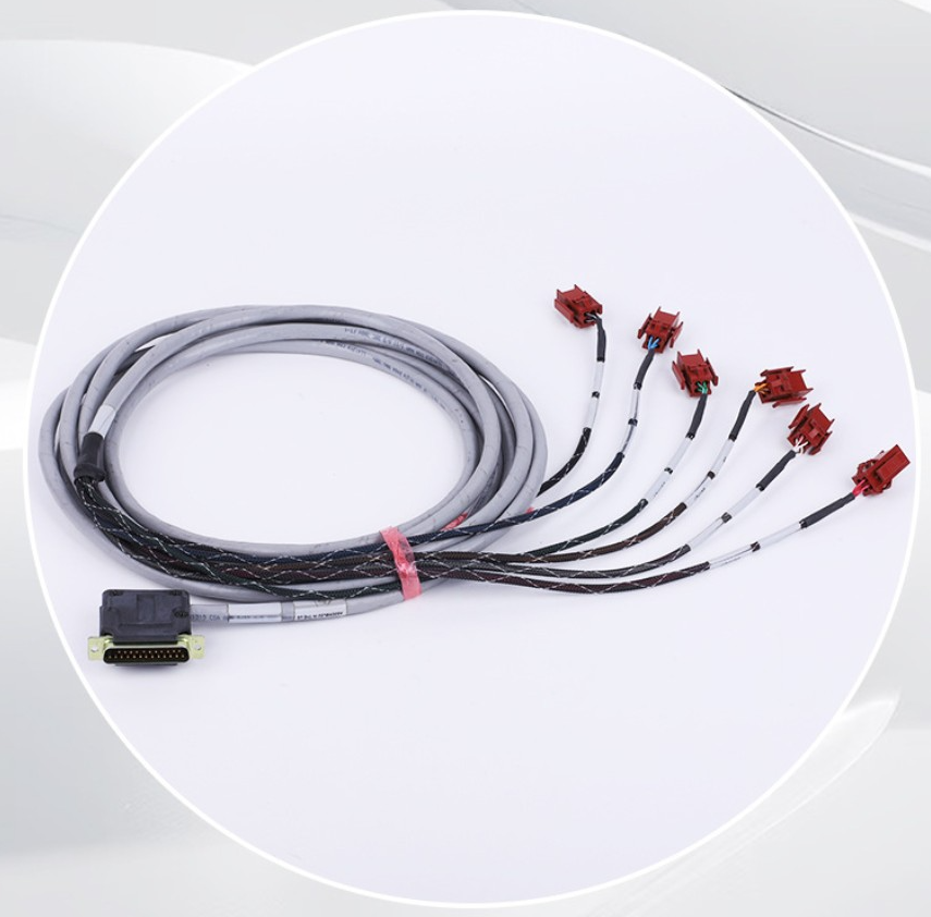 Faisceau de transmission de signal BT/HT pour équipements semi-conducteurs avec connexion ligne de commande antistatique